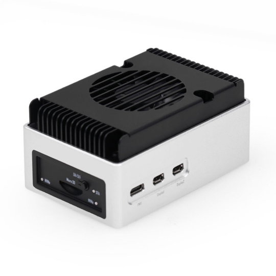 reComputer AI R2140-12 – AI minipočítač s Raspberry Pi 5 16 GB a akcelerátorem 26 TOPS
